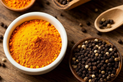 Куркума с перцем &mdash; щит для сердца: ученые назвали неожиданную пользу специй