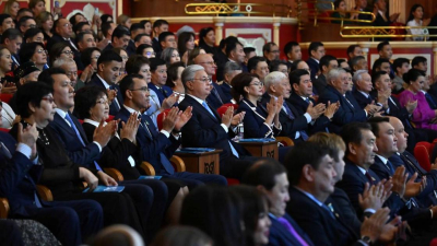 Токаев посетил праздничный концерт, посвященный Дню Республики (фото)