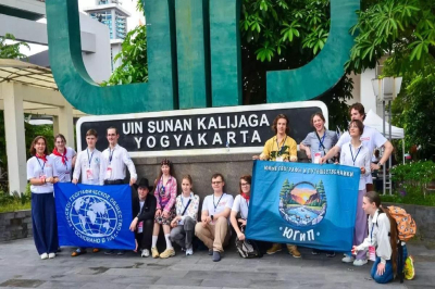 Московские школьники &mdash; лауреаты международной выставки в Индонезии