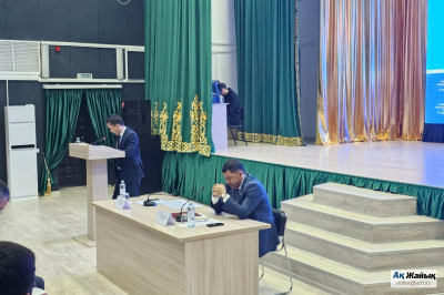 &laquo;Хватит обещать. Делайте!&raquo; Жители Есбола встретили акима без дипломатии