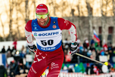 Большунов выиграл гонку преследования в финале Кубка России, одержав четвертую подряд