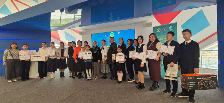 Лучшие чтецы стихов Абая