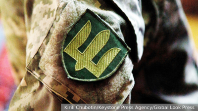 В Стамбуле из-под обломков рухнувших домов извлекли восемь человек