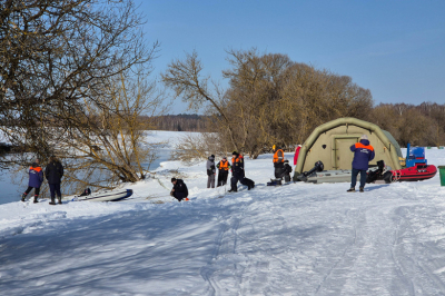 Все утонули? Спасатели нашли тело мальчика в Москве-реке, что с остальными