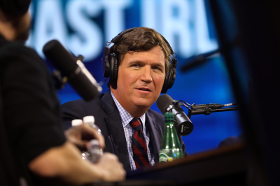 Такер Карлсон увидел в речи Трампа сигнал к концу глобальной империи