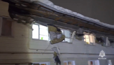 Крыша еще одного жилого дома обвалилась в Татарстане из-за снега