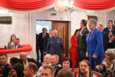 Минниханов лично поздравил фронтовиков, воинов-интернационалистов и бойцов СВО