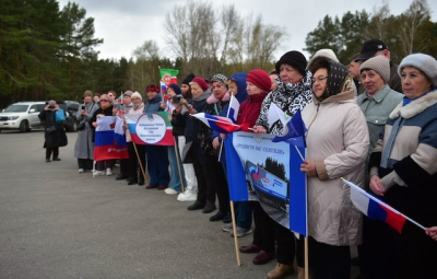Более 40 тонн шефской помощи отправили жители Набережных Челнов в зону СВО