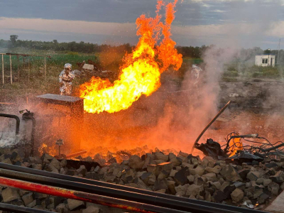Газовоз загорелся на предприятии в СКО: пострадали восемь человек