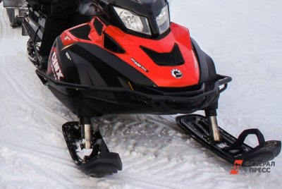 Семья с детьми застряла на мотобуксировщике в лесу под Ишимом