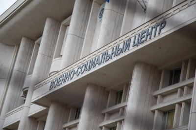 РИА Новости: экс-глава УМВД по Ростову захотел заключить контракт с Минобороны