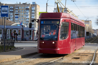 В Казани водитель трамвая помог потерявшемуся ребенку