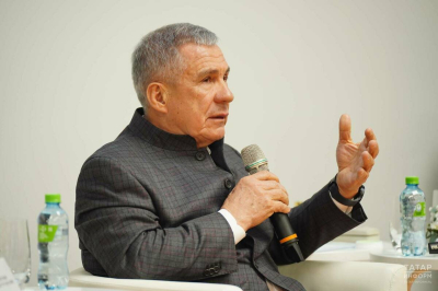 Минниханов поручил на высшем уровне провести День родного языка и 140-летие Тукая