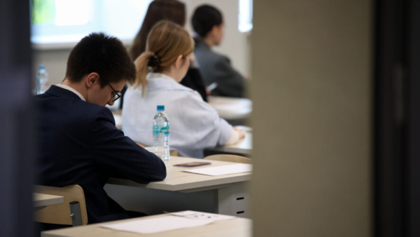 ВТБ: &laquo;нейросетевые шпаргалки&raquo; и фейковые сборы на ЕГЭ &mdash; новая волна мошенничества 22/05/2026 &ndash;