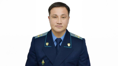 Прокурора Актау оштрафовали за дебош в аэропорту Алматы